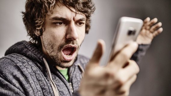 Більшість українців не відчули покращень зв’язку й мобільного інтернету під час вимкнень світла, а також посередньо оцінюють ці послуги, коли користуються ними в дорозі. Дані великого опитування