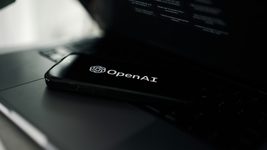 Компанія OpenAI придбала відомий домен Chat.com для розвитку ШІ. Угода могла вартувати понад $15 млн Компанія OpenAI придбала відомий домен Chat.com для розвитку ШІ. Угода могла вартувати понад $15 млн