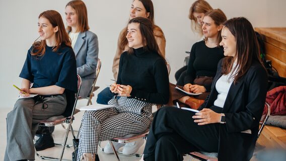 ПРООН запрошує студенток старших курсів на стажування з цифровізації. Хто може податися і які умови 