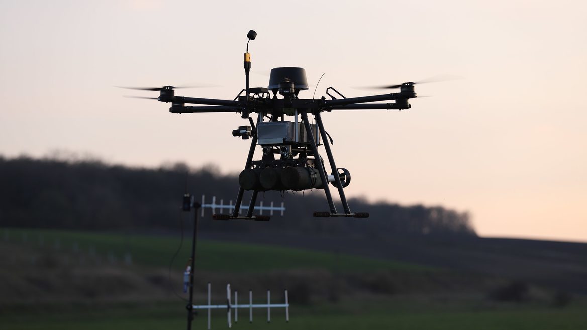 The Armed Forces of Ukraine adopted the "Volynyaka" hexacopter, which can hit armored targets