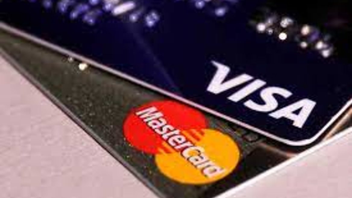 Visa і Mastercard заблокують всі картки росіян. Що це для них означає