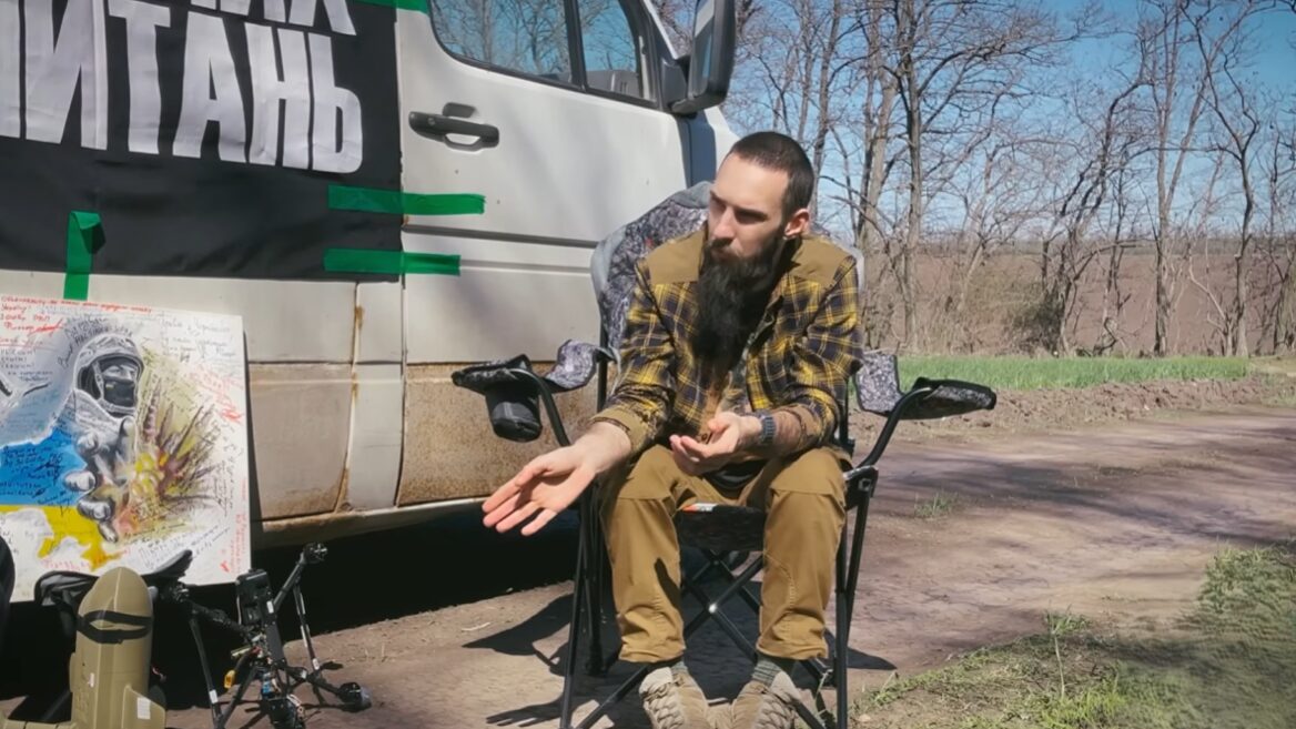 Українські оператори марнують дрони-перехоплювачі через мотоциклістів: «Якби ці люди платили за кожний пройо*аний дрон у них би не було грошей на пальне»