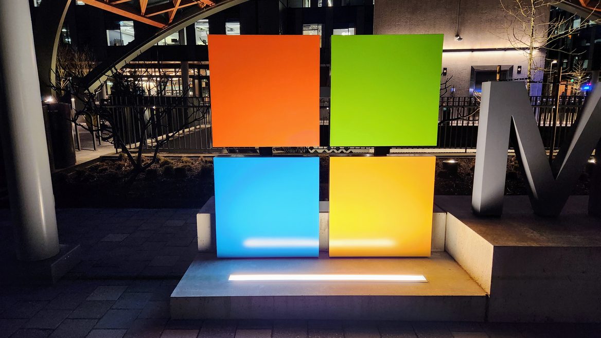 Microsoft звільнила 15 000 працівників у 2025 році щоб вивільнити кошти на фінансування ШІ — Windows Central