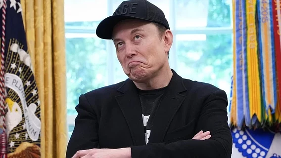 Маск заявив, що Starlink не можна використовувати для ударів по людях: росія може знищувати супутники й створити «ефект доміно»