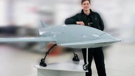 Для ГУР были разработаны новые дроны-камикадзе «Бобер». Блогер Игорь Лаченков показал, как они выглядят