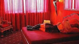 Хмельничанка створила бордель, найнявши робітниць на OLX та просуваючи бізнес в Instagram. За пів року в секс-індустрії напрацювала на строк Хмельничанка створила бордель, найнявши робітниць на OLX та просуваючи бізнес в Instagram. За пів року в секс-індустрії напрацювала на строк