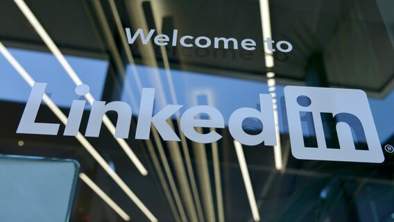 Up to $150 per hour: LinkedIn tests the market for “AI coaches”