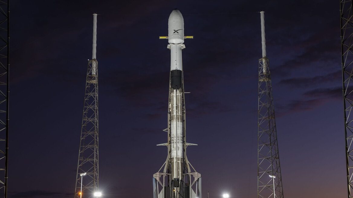SpaceX запустила 10-тисячний супутник Starlink і повторила торішній рекорд Falcon 9