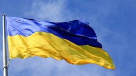 Як часто кандидати на Djinni змінюють у профілі Україну на іншу країну