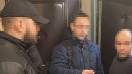В Киеве программист по заказу устанавливал на гаджеты шпионские программы. Теперь айтишнику грозит до 5 лет заключения
