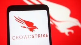 Акції CrowdStrike, з вини якої стався глобальний ІТ-збій, впали. Інвестори бояться, що клієнти компанії перейдуть до конкурентів