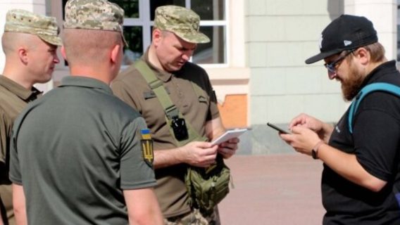 Минобороны объяснили, в каких случаях после обновления данных в Резерв+ человека все равно могут принудительно доставить в ТЦК