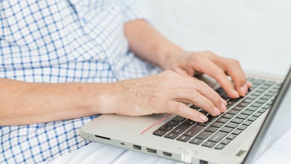 “I’m no longer limited by knowledge.” 73-year-old grandmother creates website using vibecoding