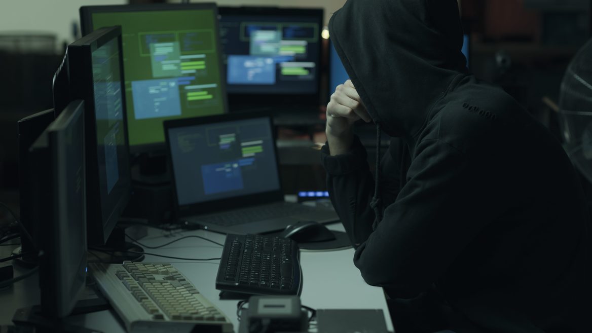 Российская группировка хакеров выпустила фейковую программу от имени полка «Азов»