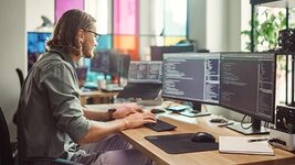 Which IT professionals had the hardest time finding a job in April: Djinni statistics