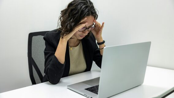 «Мені доводиться вигадувати, що саме мене захоплює в ШІ». На співбесідах з’явилася нова навичка — вміти правильно захоплюватися ШІ