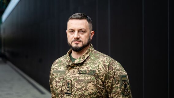 Спецслужби рф використали згенероване ШІ фото для вербування виконавця невдалого замаху на комбрига «Хартії»