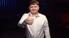 UPD. Украинцы задонатили более 20 млн грн на банке monobank «За Лебиговича». Стример Лебига, случайно ставший мемным TikTok-президентом, передаст их в фонд «Вернись живым»