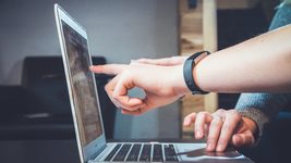 Payoneer опросил более 2300 украинских предпринимателей о том, как война повлияла на их бизнес. Вот результаты