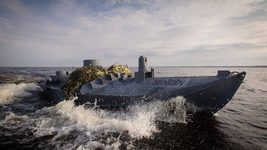 В СБУ показали, как выглядела первая в истории битва между украинскими морскими дронами и береговыми кораблями рф (видео)