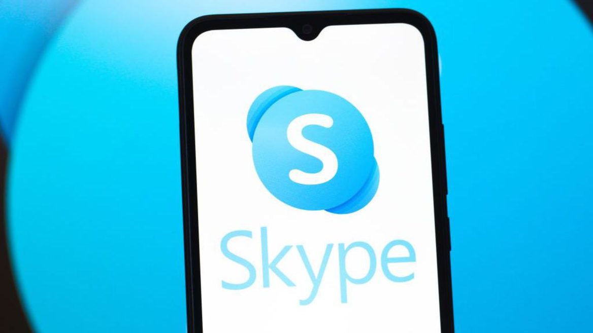Skype залишився тільки у памяті. Microsoft вимкнув сервіс відеозвязку який здійснив революцію у 2002 році. Які є альтернативи? 