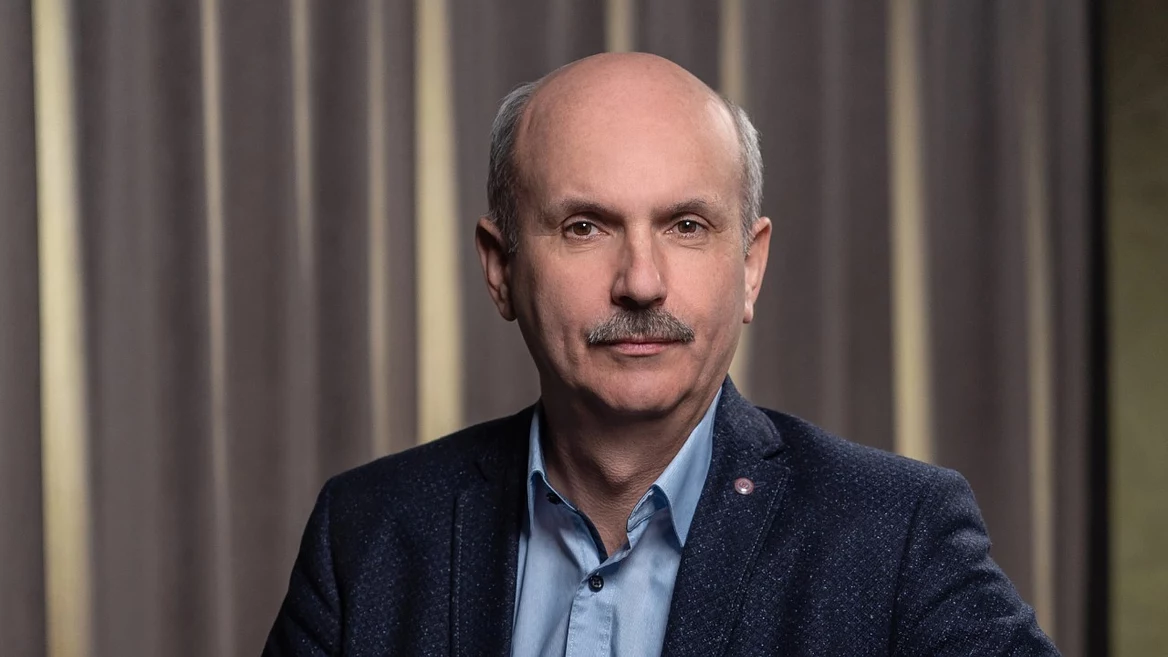 "We invite you to the SoftServe offices and take you through a parking lot with expensive cars so that you understand the prospects." Taras Kytsmey spoke about the work the company is doing with students