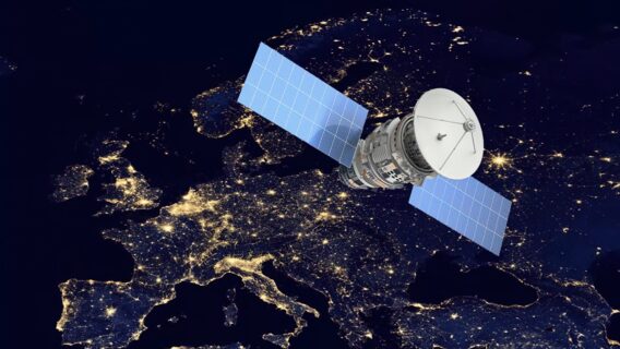 У SpaceX заявили, що плани ЄС обмежити супутникові частоти загрожують стабільності Starlink в Україні