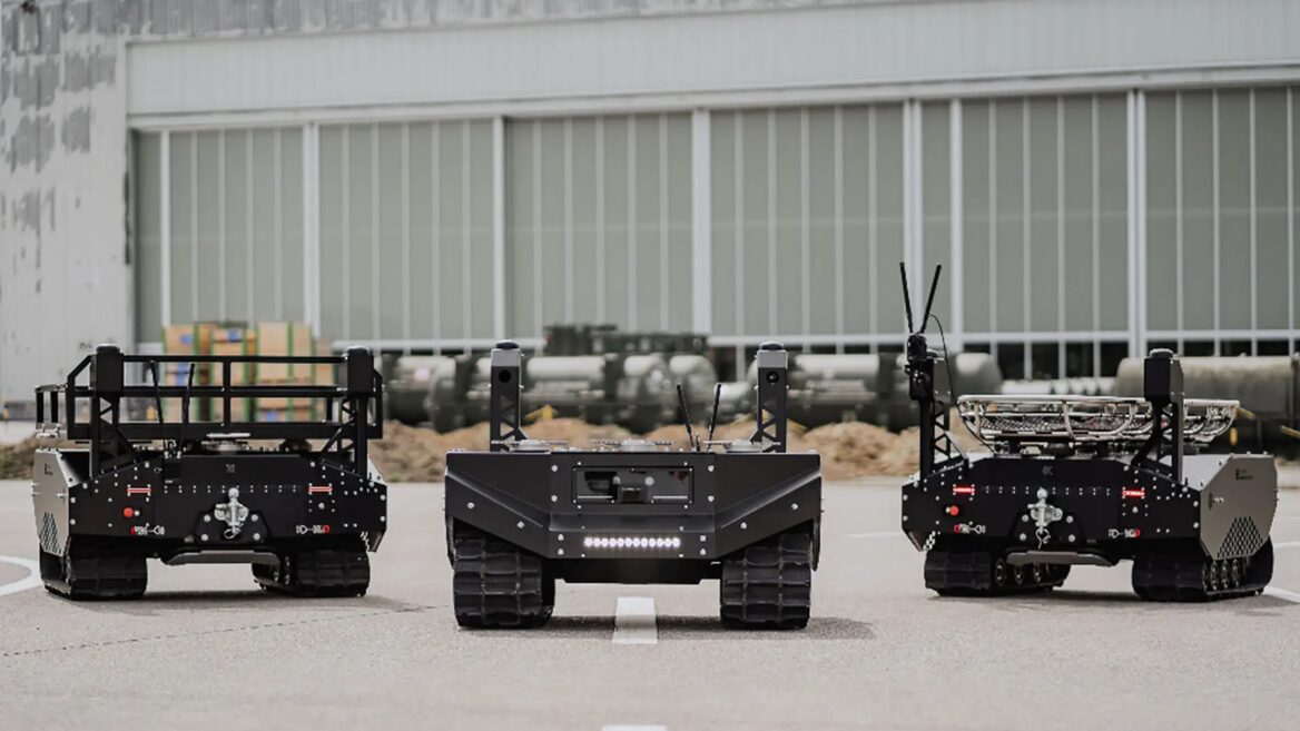 НАТО хоче створити безлюдну роботизовану смугу захисту на кордоні з росією та Білоруссю