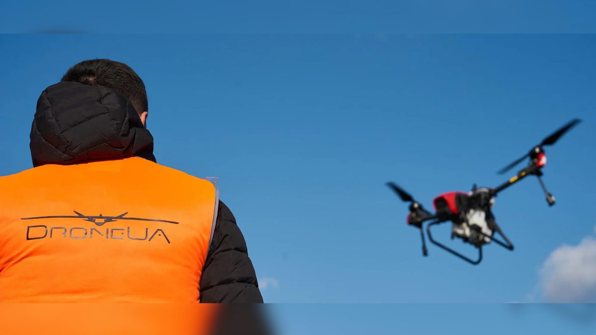 DroneUA починає постачання роботів для NASA