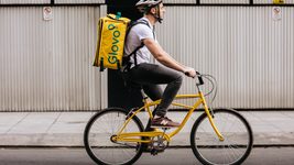 В Одесі судили кур'єра Glovo, який вкрав велосипед і намагався перепродати його на OLX. Суддя призначив незвичайне покарання — читати книжки Франка та Сковороди
