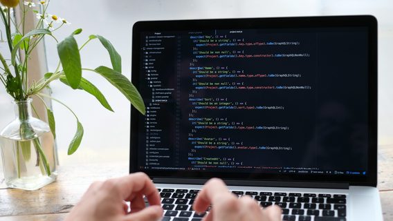 «Ви підтверджуєте, що здатні створювати понад 12 IOS додатків на місяць?» Айтівці обговорюють диво-вакансію з неймовірними вимогами до продуктивності