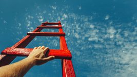 Dreaming of working for a big IT company? Here are job search tips from a former Amazon, Meta, and Google recruiter for juniors and seniors