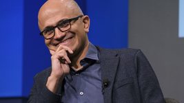 «У нас есть паровая машина для ума». CEO Microsoft продолжил фразу Стива Джобса «компьютеры — это велосипеды для ума», характеризуя ИИ: видео