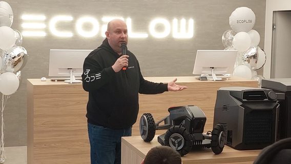 В Киеве запустили первый в мире магазин Ecoflow. В ближайшие годы планируют открыть еще 5–7 точек и выйти на Чехию и Польшу