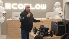 В Киеве запустили первый в мире магазин Ecoflow. В ближайшие годы планируют открыть еще 5–7 точек и выйти на Чехию и Польшу