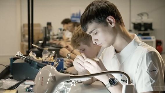 YouTube почав блокувати російських блогерів за рекламу коледжу «Алабуга Політех», причетного до виробництва «шахедів»