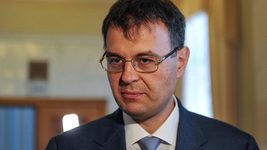 Гетманцев підтвердив, що підвищення податків для ФОПів відбудеться заднім числом. Для решти працюючих українців — після підписання закону про збільшення податків
