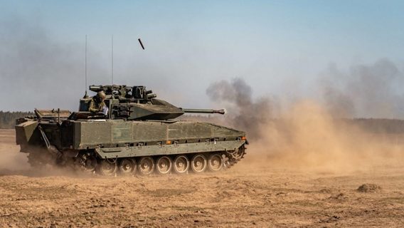 Україна та Швеція вироблятимуть БМП CV-90. У планах — 1000 скандинавських звірів, що знищуватимуть ворогів