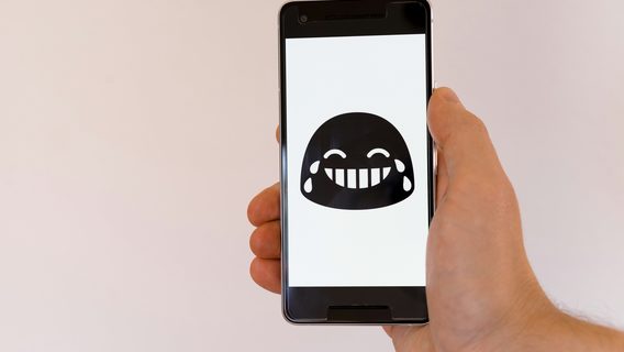«Only for work not porn». Як IT-фахівці реагують на жарти колег і над чим сміятись вважають неприйнятним