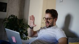 Junior QA/QC запідозрив, що отримав запрошення на співбесіду від фейкової компанії. У відповідь рекрутерка порадила кандидату підвищувати ерудицію та вписала в blacklist Junior QA/QC запідозрив, що отримав запрошення на співбесіду від фейкової компанії. У відповідь рекрутерка порадила кандидату підвищувати ерудицію та вписала в blacklist