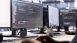 Ukrainian IT professionals spend about 2 months looking for a job — DOU analysts