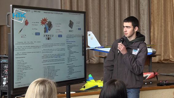 Школьник из Прикарпатья разработал дрон-разведчик для военных: что он умеет