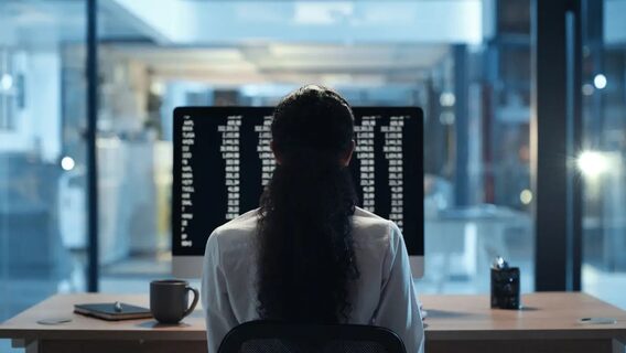 The end of the era of "clean managers": why middle managers have become the most vulnerable link in IT