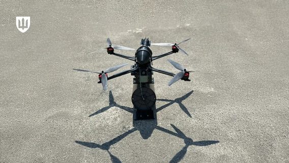 Вітчизняний FPV-дрон з оптоволоконним управлінням: ЗСУ отримали нову «пташку»