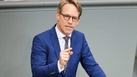 Німецький політик вимагає законодавчо дозволили їхнім спецслужбам здійснювати превентивні кібератаки проти росії. Чим він це пояснює