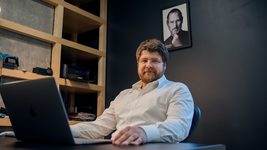 В офісі MacPaw і в будинку власника компанії Олександра Косована відбувся обшук. Чим закінчилося та чому він відбувся. Все, що зараз відомо