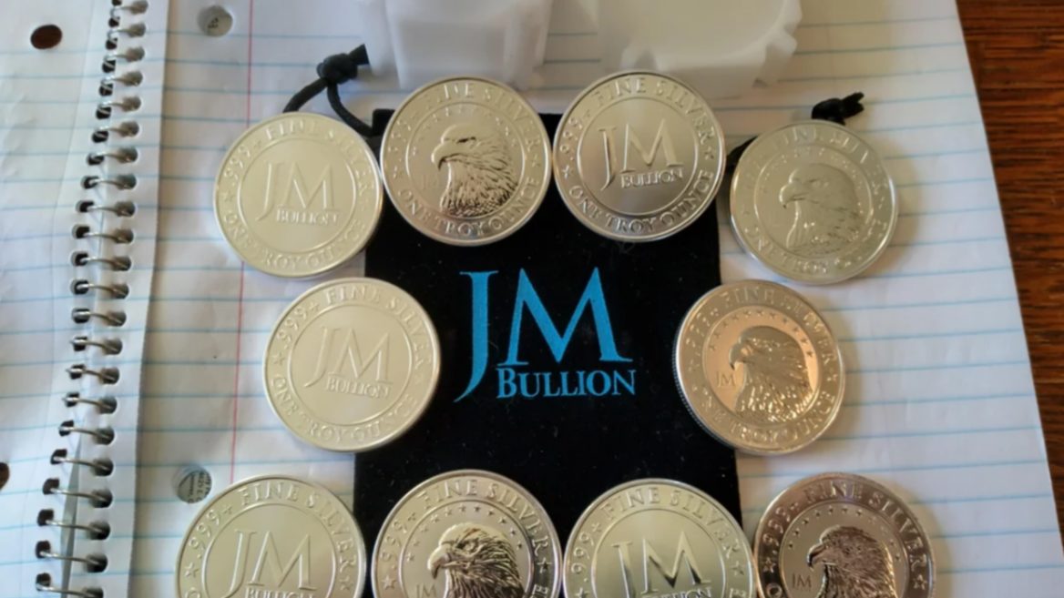 Компания JM Bullion владеющая доменом Silver.com теперь приобрела еще и драгоценный Gold.com. Оба адреса недоступны в Украине из-за «санкций США»