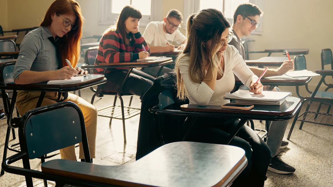 AI helps you learn faster, but not always better. What did the Preply study show?