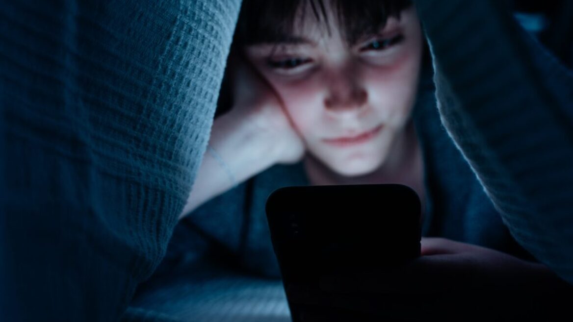 OpenAI та Anthropic розробляють нові функції захисту для неповнолітніх користувачів