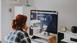 Росяинка-айтишница, работавшая в украинских ИТ-компаниях, заставила ДМС рассмотреть ее заявление об иммиграции в Украину через суд. Как это было